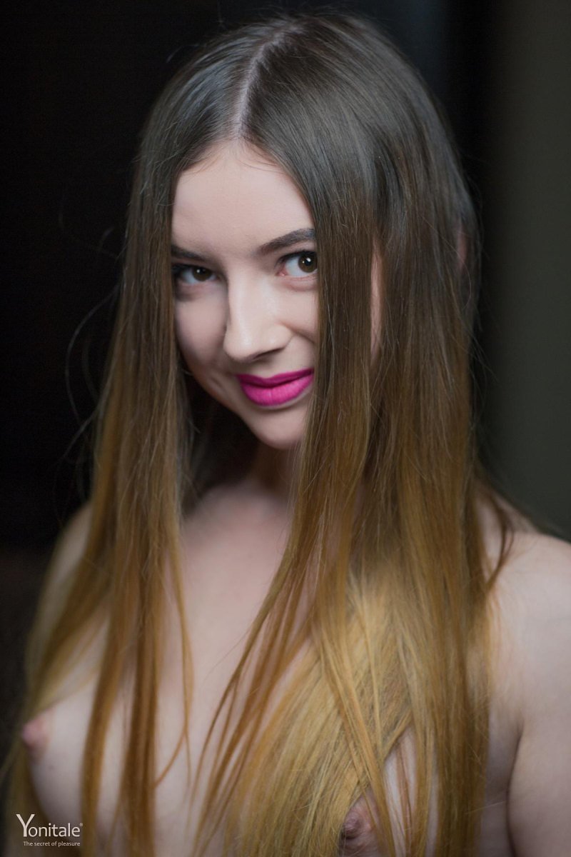 Нина, 19 лет, 0 размер груди